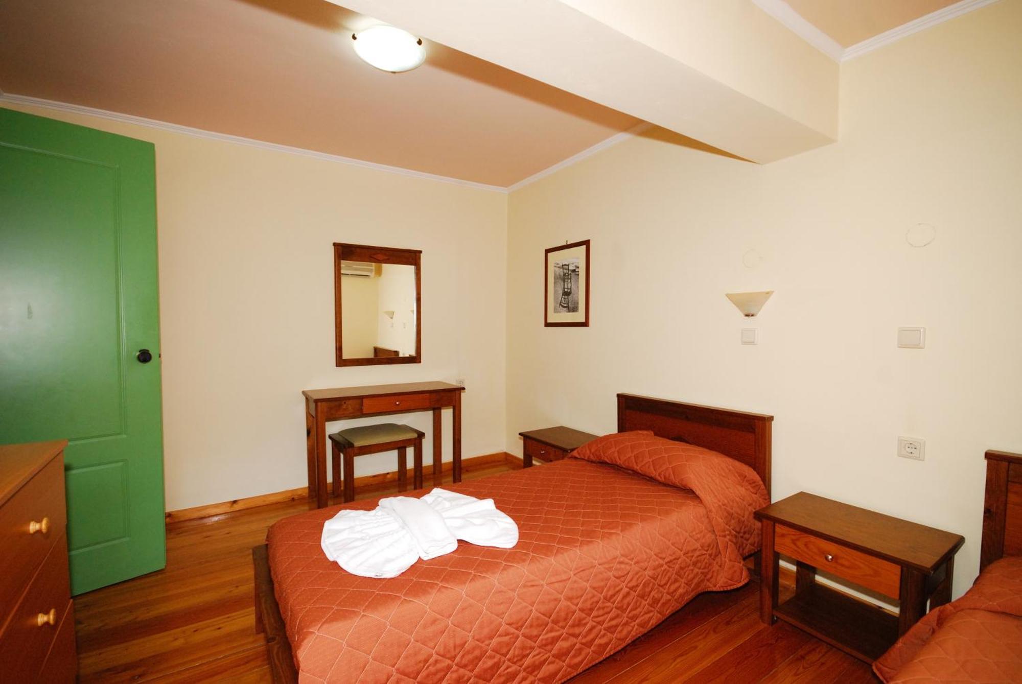 Aloni Suites Chorafakia Exterior foto